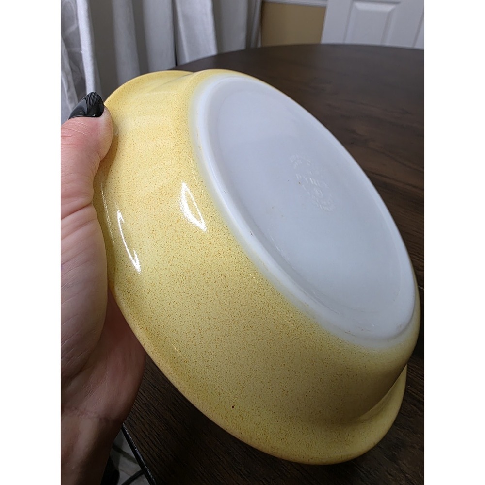 Pyrex Vintage 8.5" Pie Plate Yellow White Milk Glass USA Ovenware Dish 209 - Picture 5 of 12